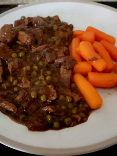 A picture of My Peppered Beef & Veg in Gravy with Mashed Potato. 😀.