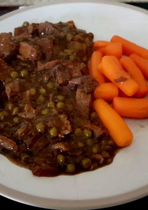 A picture of My Peppered Beef & Veg in Gravy with Mashed Potato. 😀.