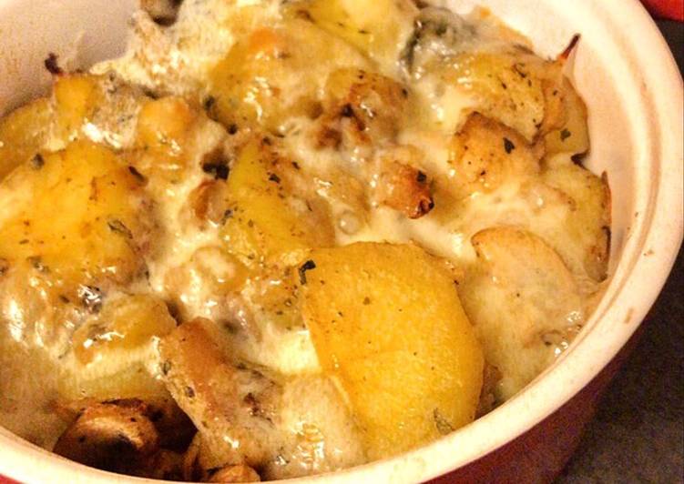 Recette Délicieux Gratin Pommes de terre, lardons, champignons & Morbier