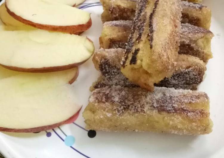 Simple Way to Prepare Quick Apple french toast Roll-Ups