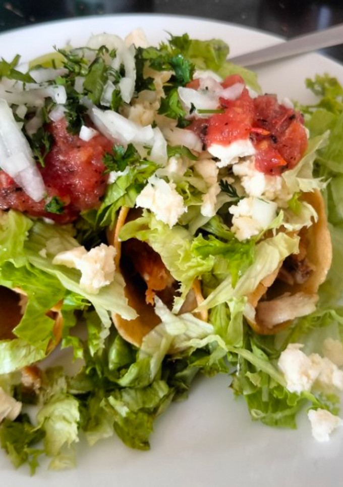 Una foto de Flautas de pollo