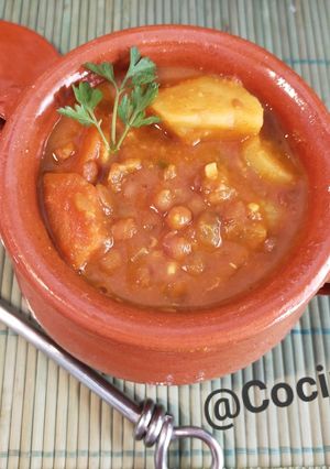 Una foto de Lentejas con verduras