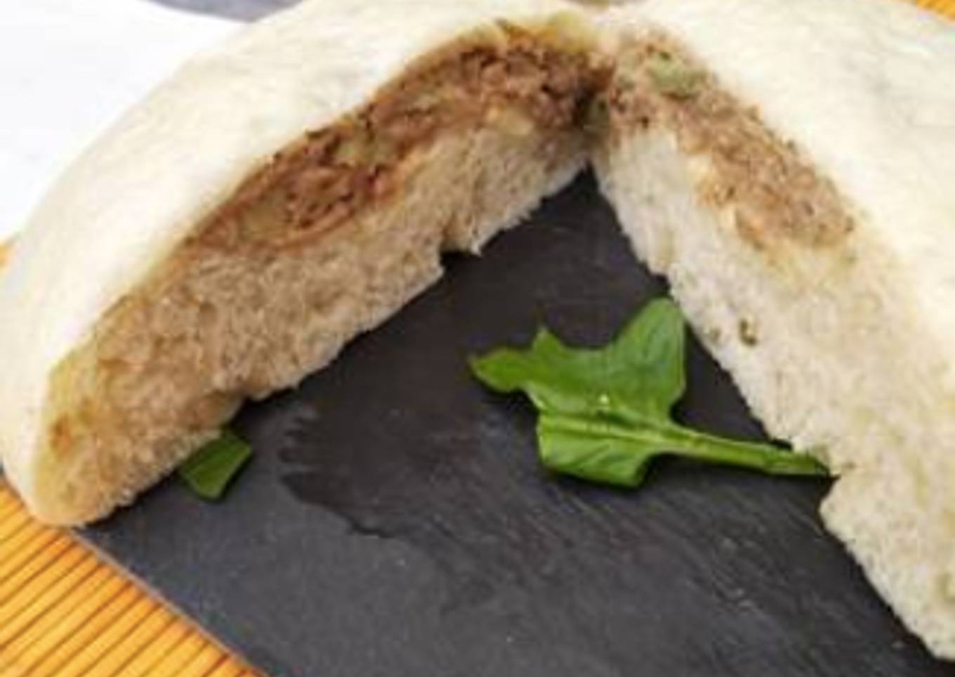 Pan bao de salmón y setas