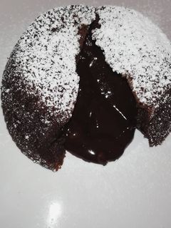Foto di Tortino al cioccolato dal cuore morbido e caldo🍮