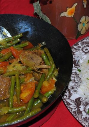 A picture of Green Beans Stew With Beef خورشت لوبیا سبز.