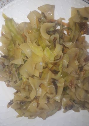Káposztás (+sárgarépás, cukkinis) tészta recept fotója