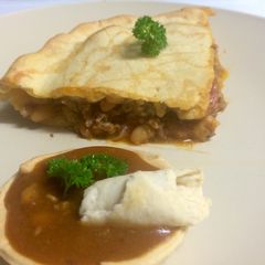 A picture of Cool & Hot Beef Pie Medley.