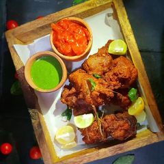 A picture of Andhra style fried chicken.