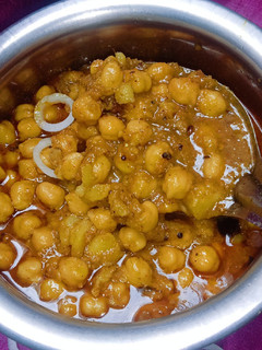 हलवाई स्टाइल छोले की सब्जी (Halwai style chole ki sabzi recipe in hindi) रेसिपी मुख्य फोटो