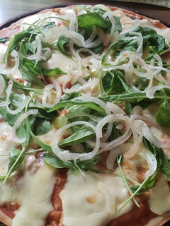 Una foto de Pizza rápida con pascualina