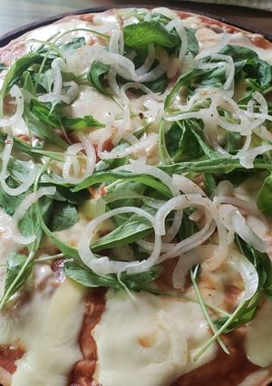 Una foto de Pizza rápida con pascualina