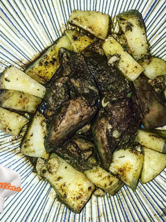 Una foto de Higaditos de pollo al ajillo con patatas