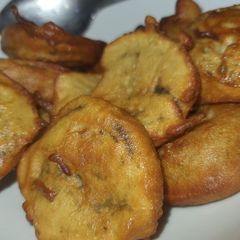 A picture of Fried Oreos 🍪.