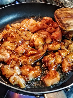Una foto de PECHUGA Teriyaki🥢con Canela...!😍