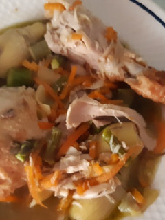 Una foto de Pollo con verdura