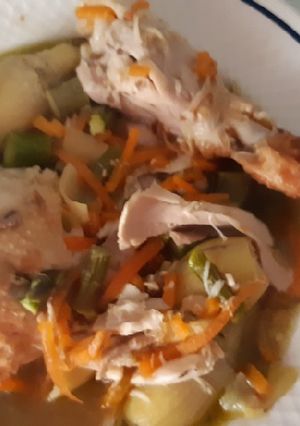 Una foto de Pollo con verdura