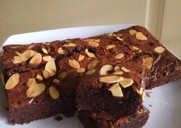 Cara Gampang Membuat Brownies yang Bisa Manjain Lidah