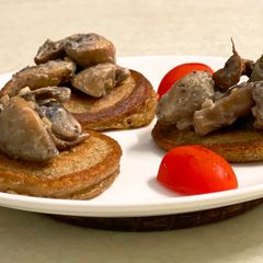 A picture of Mushroom on Ragi Pancakes.