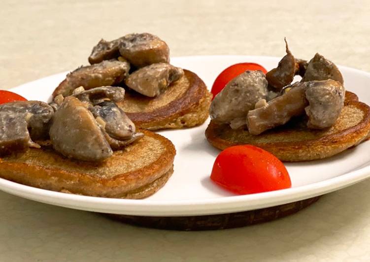 Mushroom on Ragi Pancakes