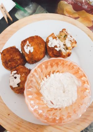 Una foto de Croquetas de arroz con queso