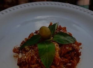 Una foto de Pasta a la puttanesca oaxaqueña
