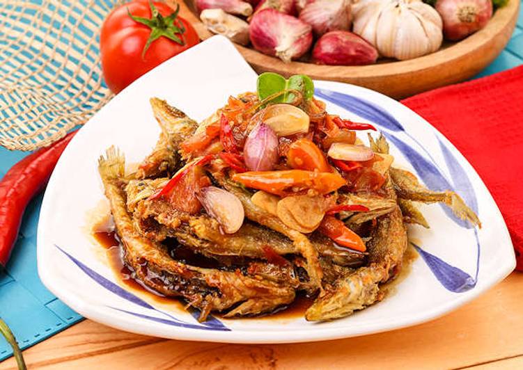 Langkah Mudah untuk Menyiapkan Ikan Kaca Piring Pedas yang Bisa Manjain Lidah