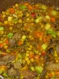 Revuelto de verduras con menudos de pollo