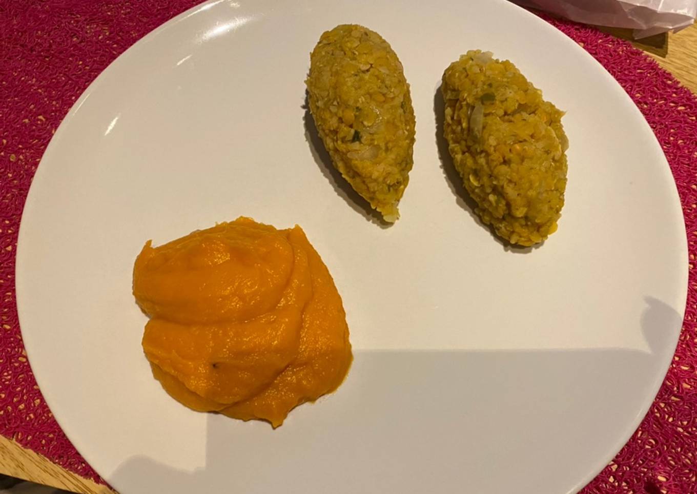 Boulettes de lentilles corail et purée de patates douces
