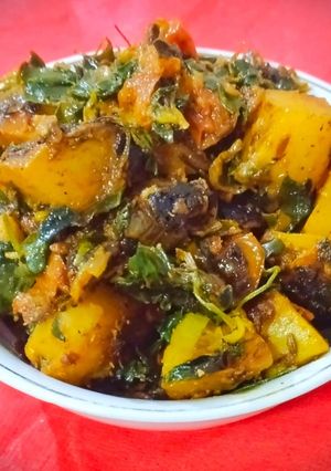 स्पाइसी मेथी आलू (Spicy methi aloo recipe in Hindi) रेसिपी मुख्य फोटो