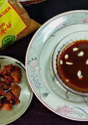 इमली गुड़ की खट्टी मीठी चटनी (imli gur ki khatti mithi chutney recipe in Hindi) रेसिपी मुख्य फोटो