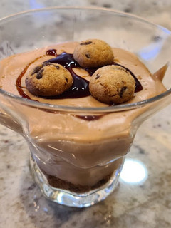 Una foto de Crema de vainilla con cookies