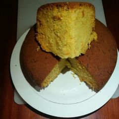 A picture of "Mawe tatu" carrot cake.