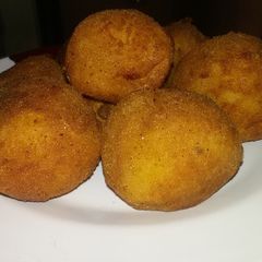 A picture of Yam balls.