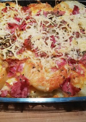 Una foto de Pastel de patata con jamón dulce y queso