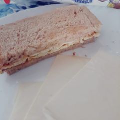 A picture of Cheese sandwich.