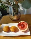Σιροπιαστά κεκάκια με pink grapefruit