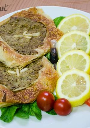 A picture of Tripolitan_meat_pie.