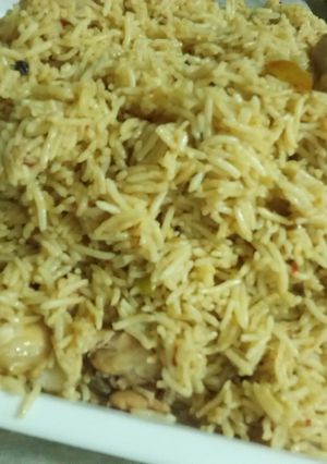 A picture of Spicy chicken pulao.