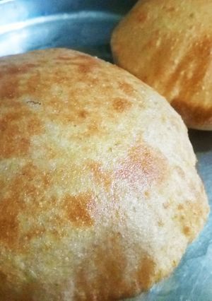 A picture of Crispy poori.