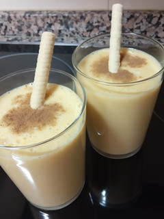 Una foto de Batido de mango y piña con canela