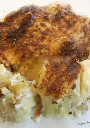 Foto principal de Coliflor con cebolla y salsa bechamel gratinada al horno #sorpresas