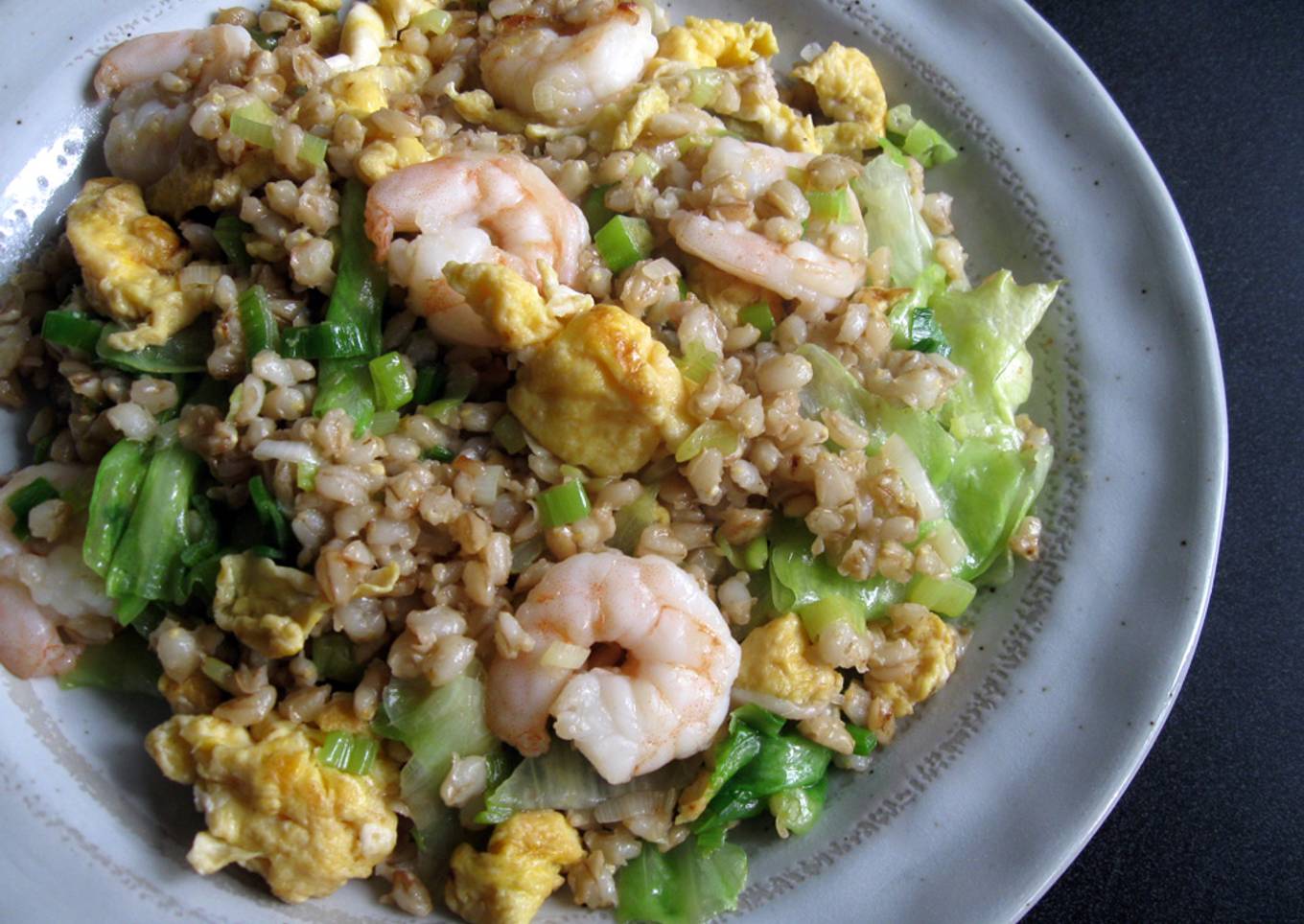 Fried shrimp with barley and egg