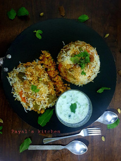 વેજ દમ બિરયાની (Veg Dum Biryani Recipe In Gujarati) રેસીપી મુખ્ય ફોટો