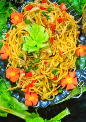 A picture of Chowmein.