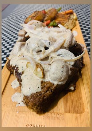 A picture of Beef Steak! 🥩🍴.