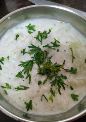 A picture of Cucumber raita.