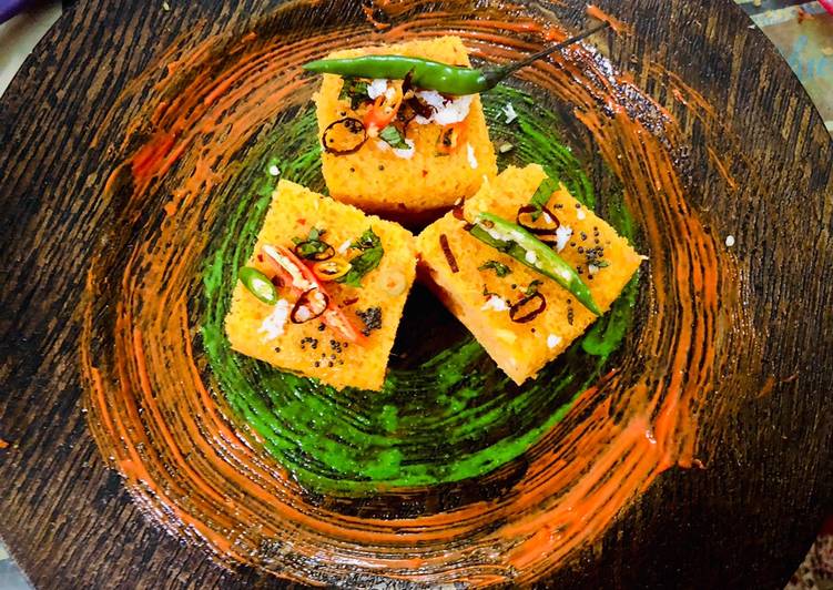 Recipe of Appetizing Veggie stuffed Moong dal and Oats Dhokla