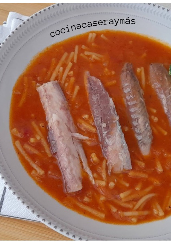 Una foto de Cazuela de fideos con caballa