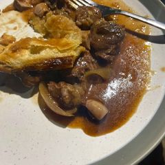 A picture of Steak and kidney pie.