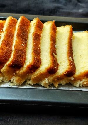 A picture of Lemon Cake.